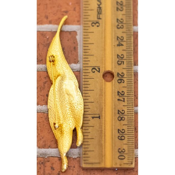 Vintage Slick Elven Leaf Gold Tone Brooch - W28 - Picture 2 of 2